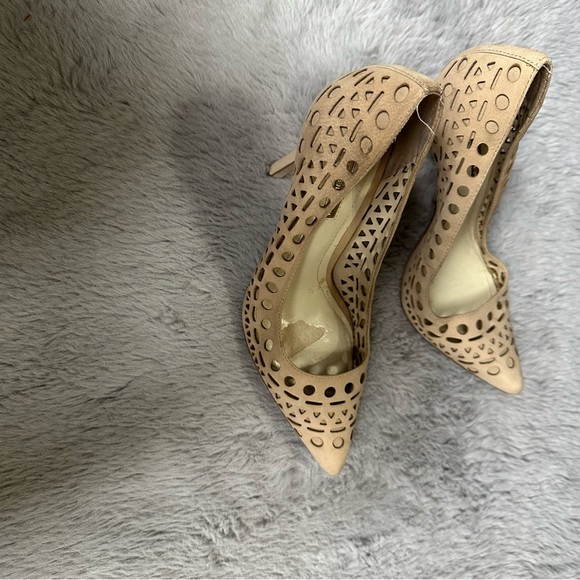 BCBGeneration Shoes Topaz Neutral Beige Stiletto Cutout Pumps Heels size 7.5M - Picture 4 of 7